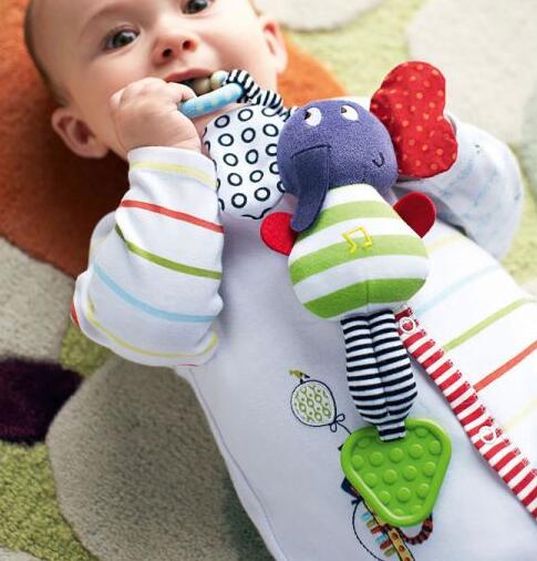 Musical Elephant Hanging Teether Toy – Baby Lathe Trailer Toy