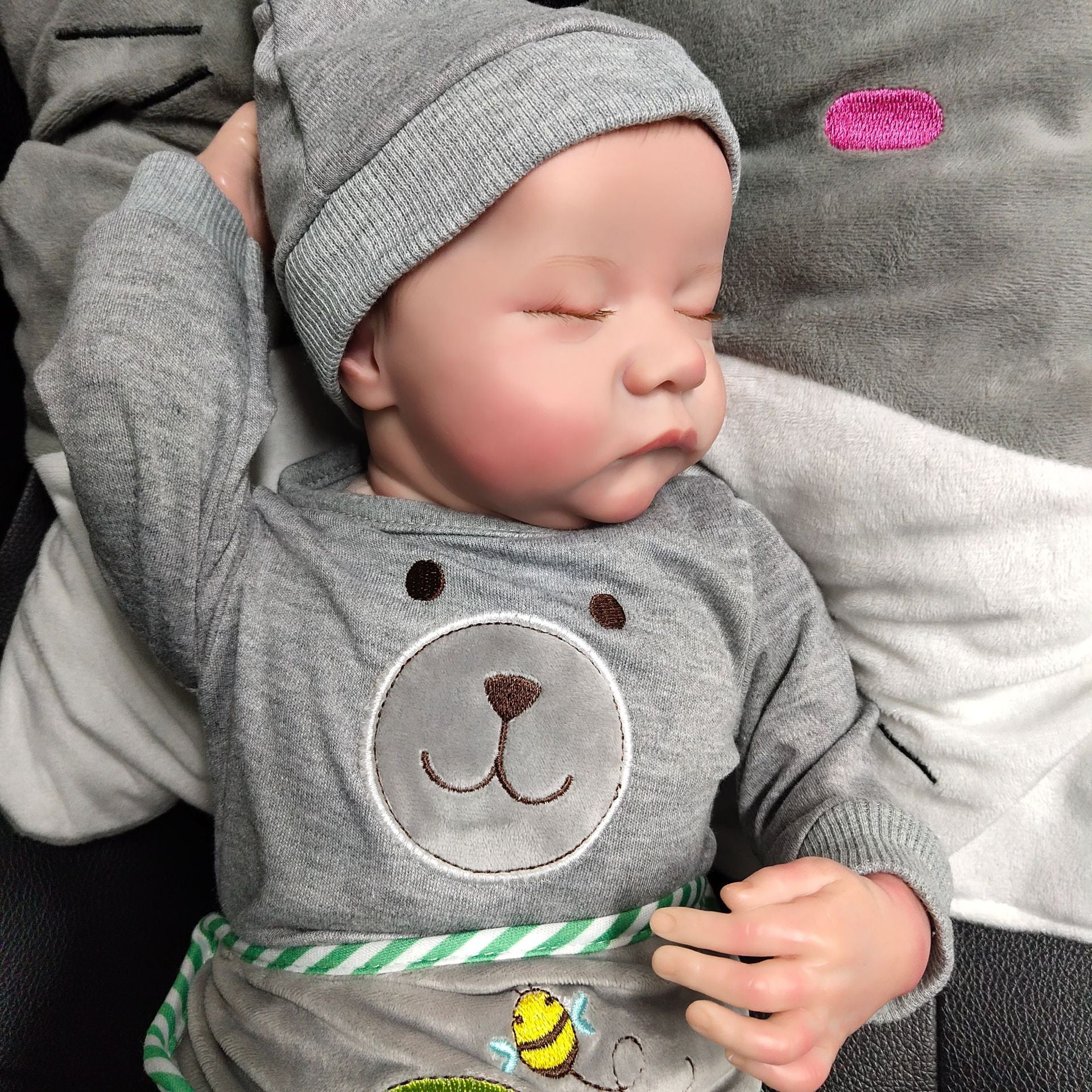 18-Inch Reborn Doll with Cloth Body – Realistic Baby Toy